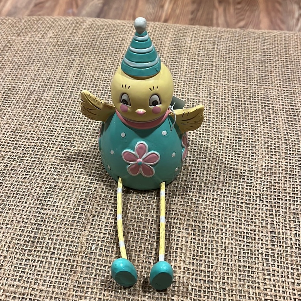 NWT Johanna Parker Easter chick shelf sitter